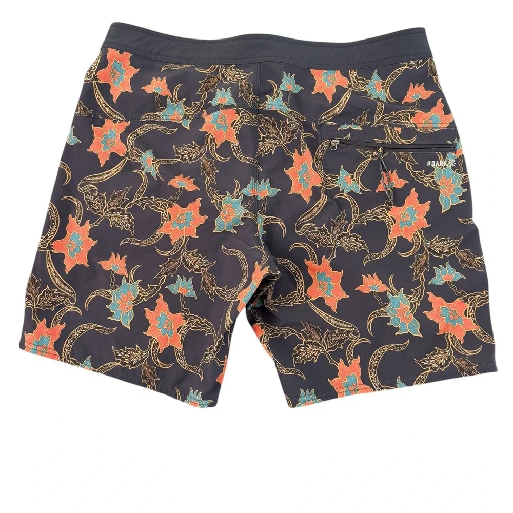 Roark‎ Revival 36x8.5 Gray Floral Passage Batavia Batik Performance Board Shorts
